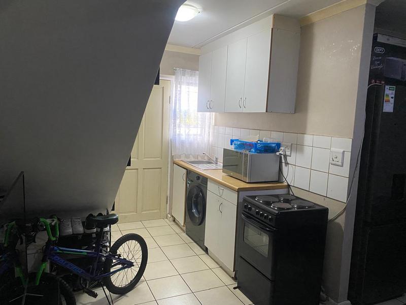 2 Bedroom Property for Sale in Maitland Western Cape
